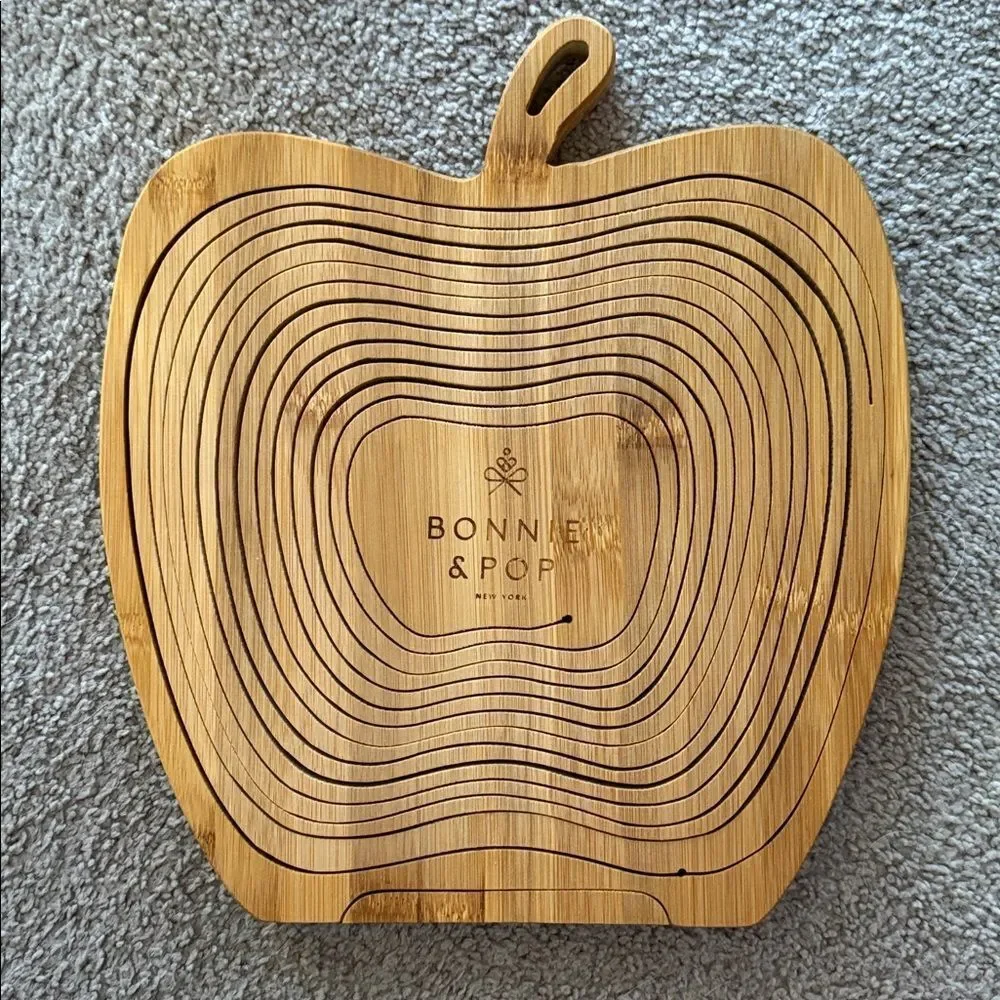 Bonnie & Pop Natural Bamboo Apple-Shaped Basket/Tray